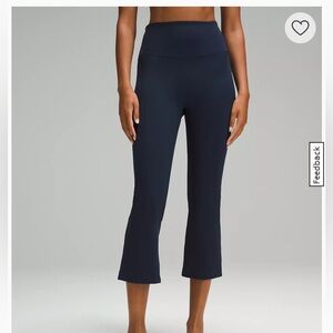 Lululemon super groove crop leggings. Size 6. Excellent condition. Hardl…